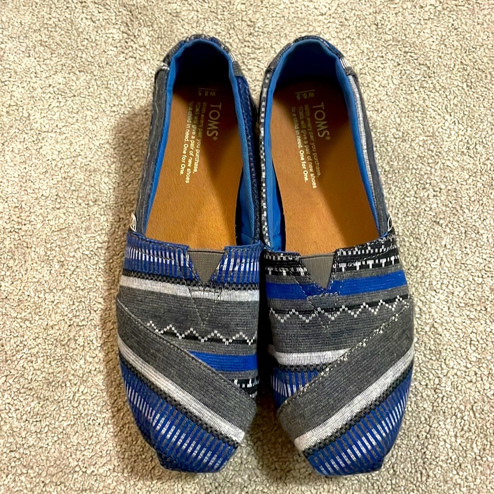 TOMS blue and grey patterned.Size US 8.5. Lightly worn